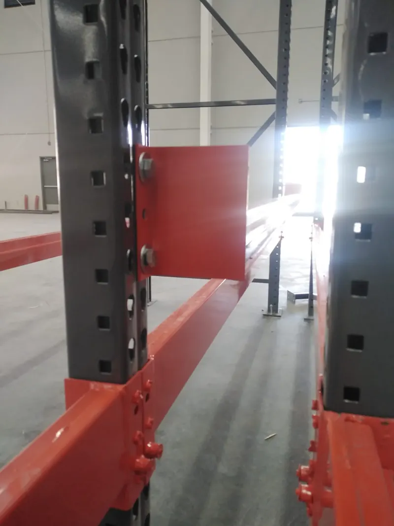 Pallet stop on selective rack